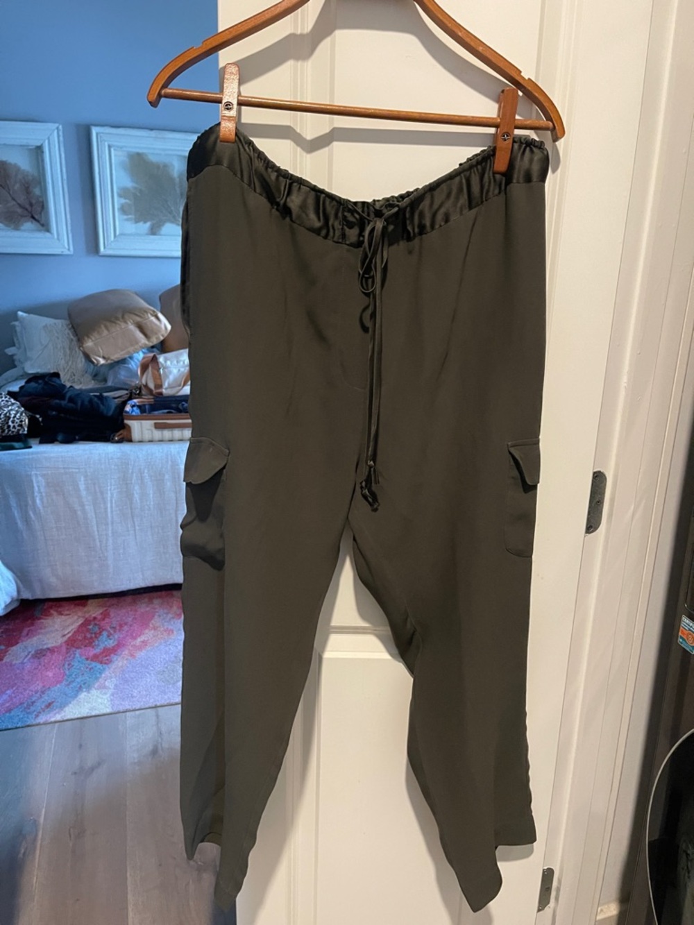 Women’s  Olive Green Drawstring Cargo Pants KES